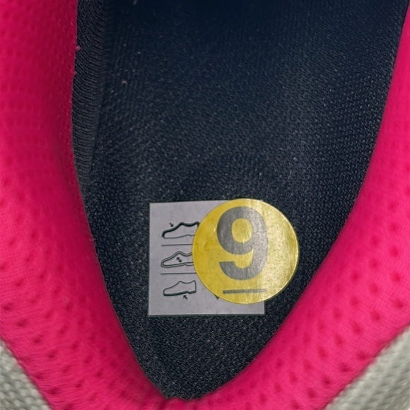 2066- Garsport Women's Gray Hiking Boots Made In Romania Size 9 - Picture 7 of 9